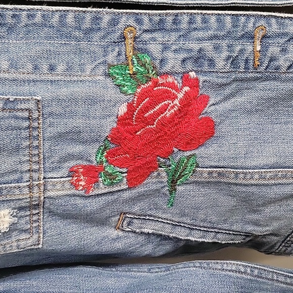 Hidden Jeans Embroidered Oversized Jean Jacket SZ XS - Picture 6 of 10